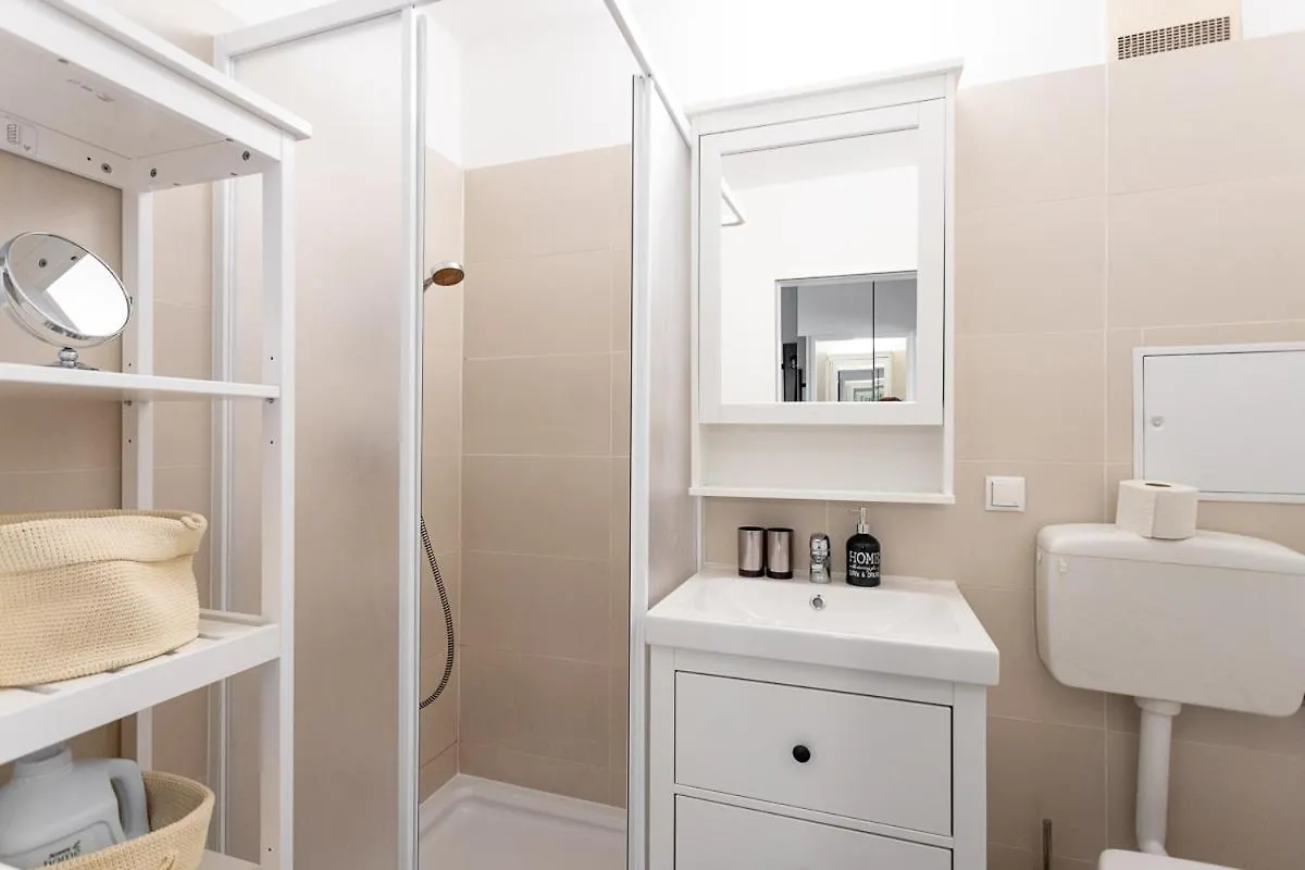 New Shalalaliving Vienna - Lovenest Or Workspace Near Schoenbrunn Bg